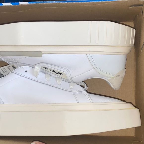 Adidas hypersleek women white sneakers NWT - Picture 5 of 9